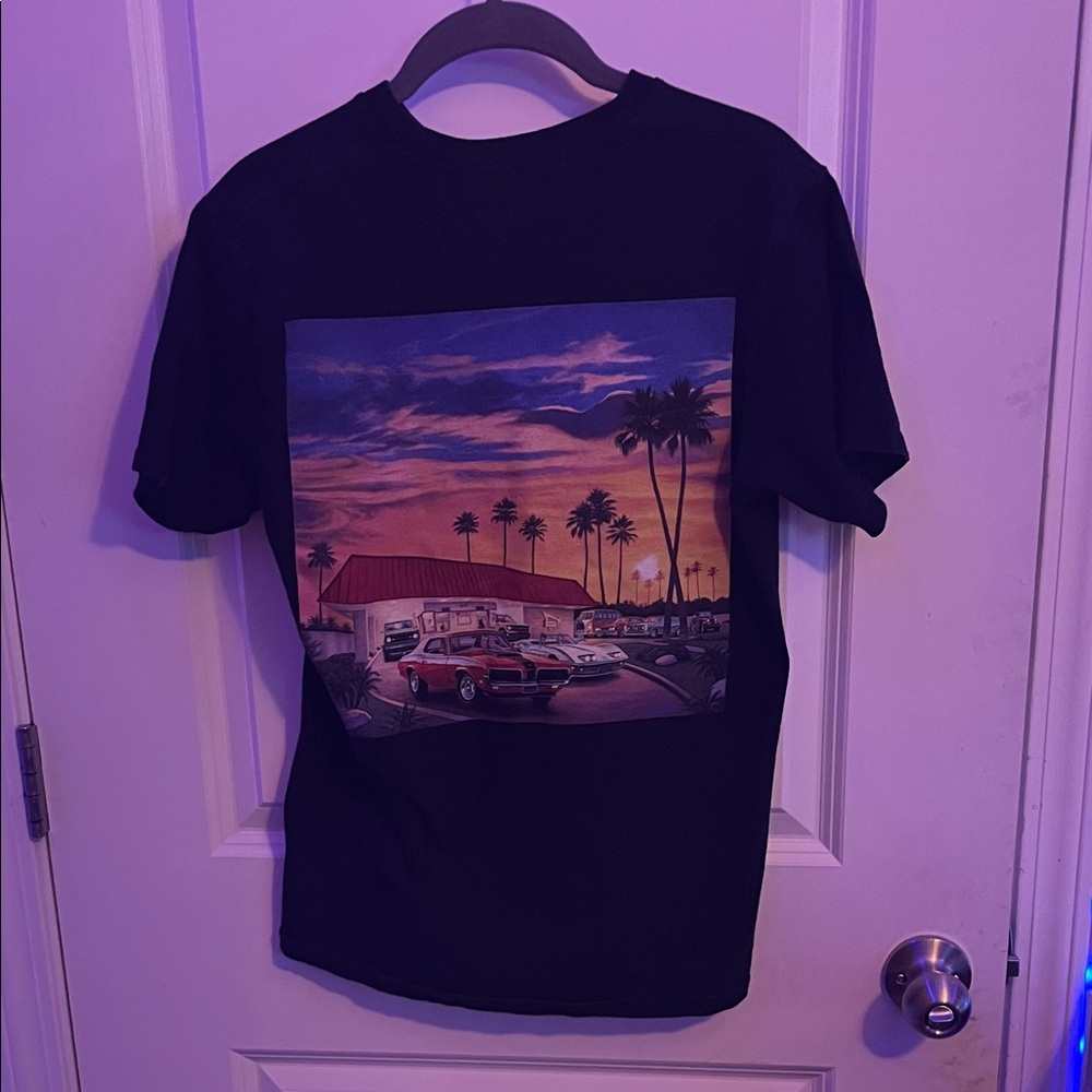 IN-N-Out Burger Texas graphic tee size small